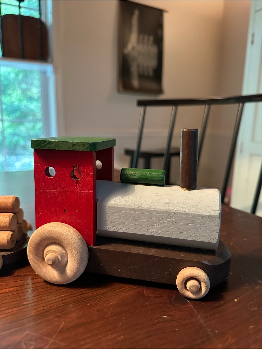 Wooden train set • 7 train cars •